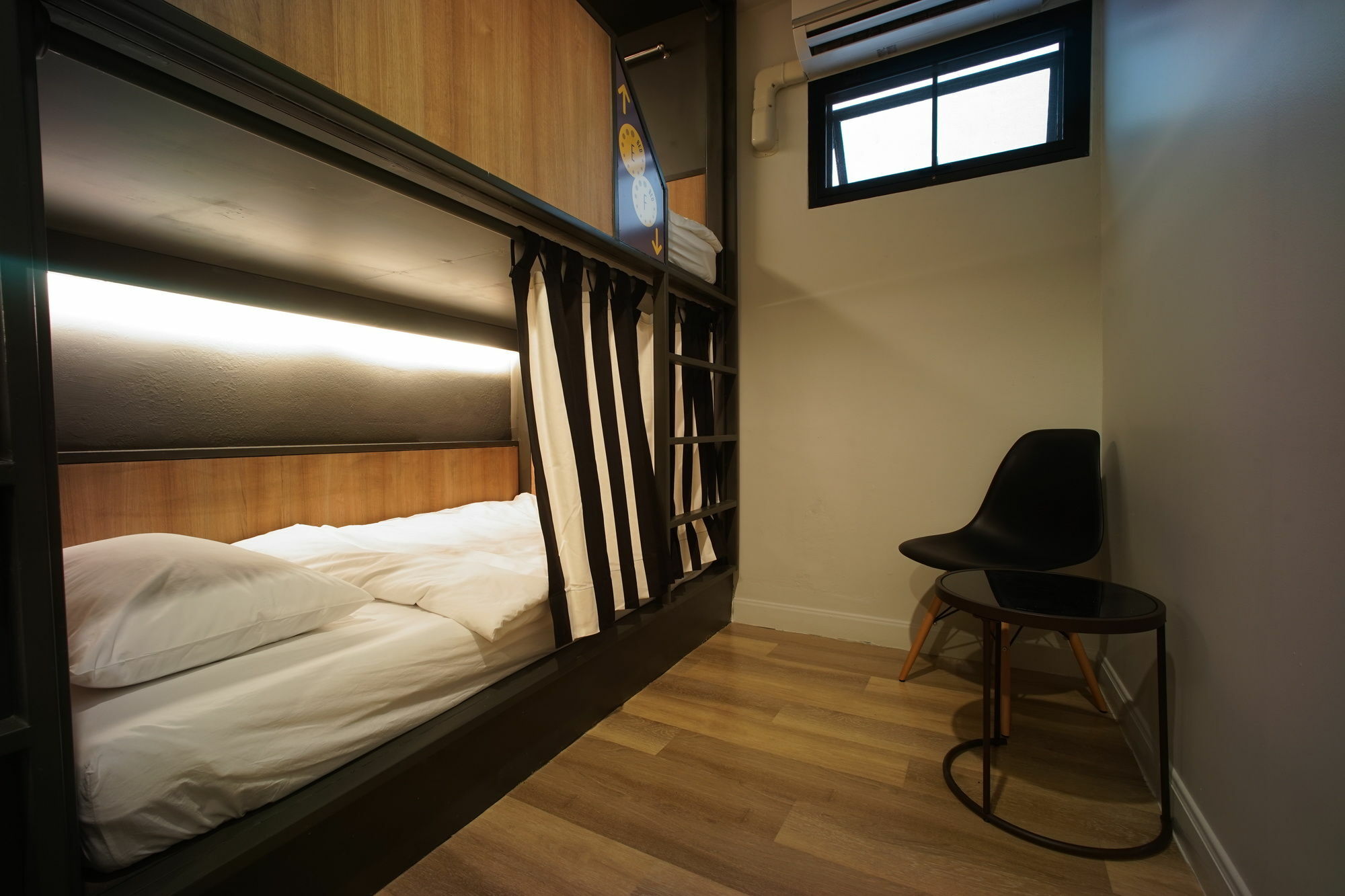 BRB Hostel Bangkok Silom Eksteriør bilde